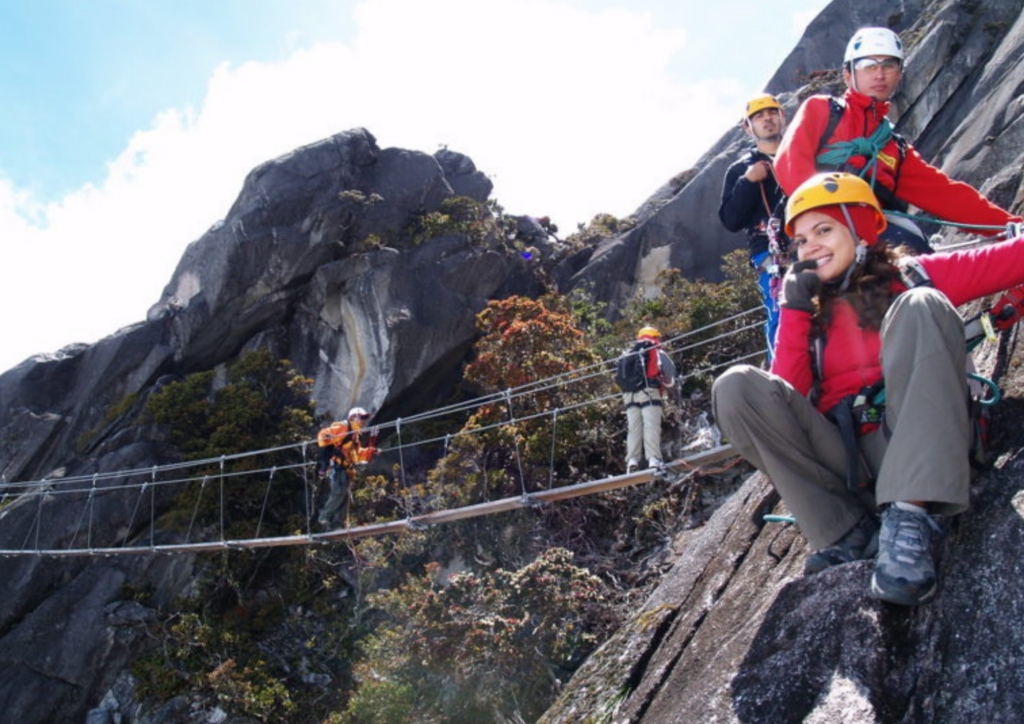 Initiation à la Via Ferrata : Team Building à Lyon